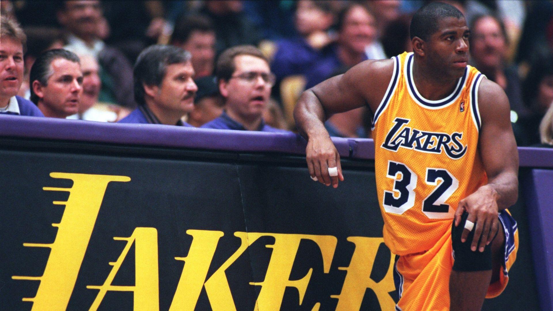 Magic Johnson, la vida dentro y fuera de pist a de la leunda de los Lakers y su rivalidad con Larry Bird
