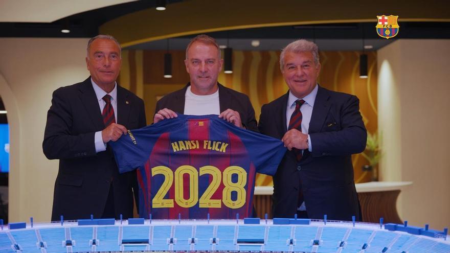 Hansi Flick ha renovado su contrato con Barcelona después de dos años llenos de títulos. Su vinculación con el club culé llega hasta 2028