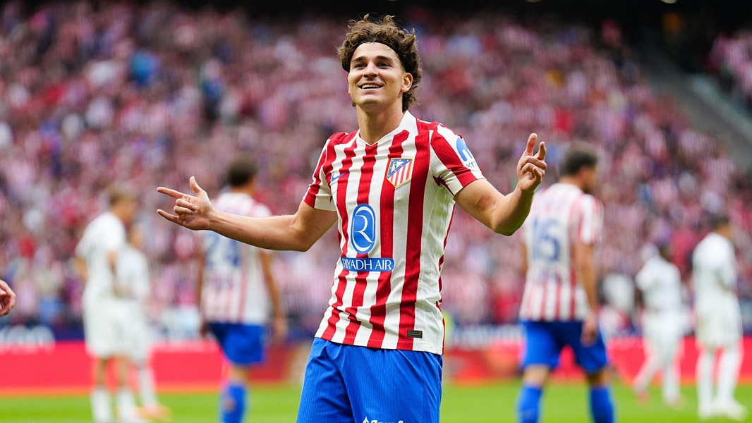 El Real Madrid ofrece 150 millones por Julián Álvarez y el Atlético los rechaza